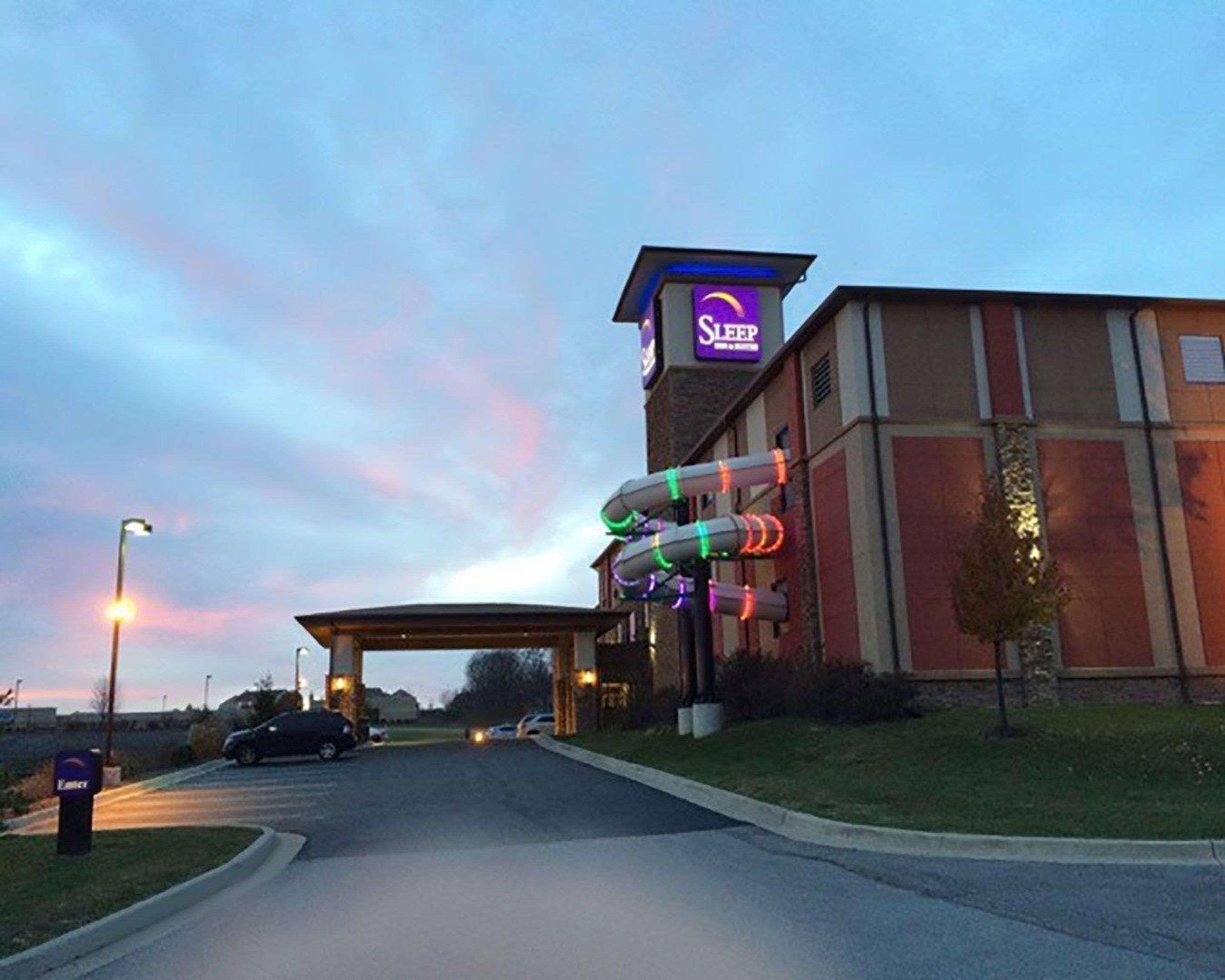 Sleep Inn & Suites Indoor Waterpark Liberty Exterior foto