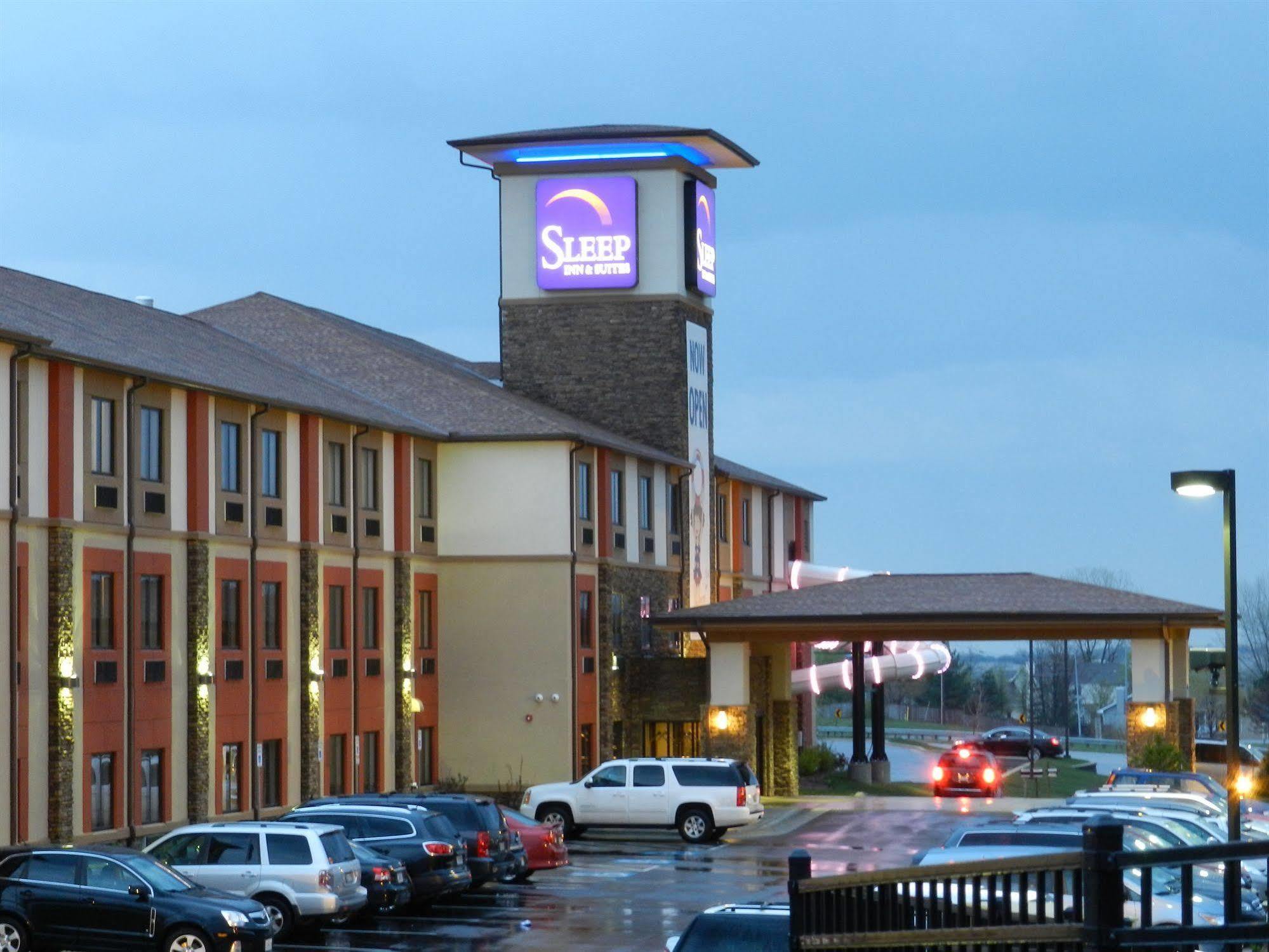 Sleep Inn & Suites Indoor Waterpark Liberty Exterior foto